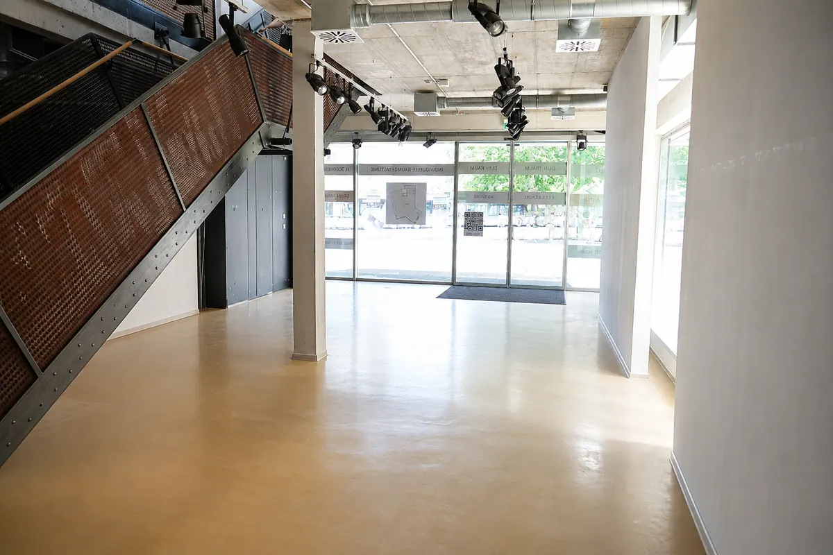 Große Ladenfläche im Postturm Carré — Schorndorf